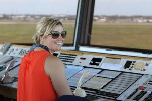 Women-in-aviation-air-traffic-controller